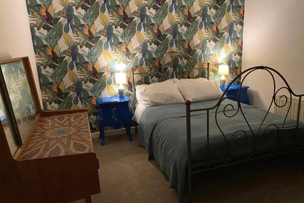 Lovely 3 Bedroom House In The Centre Of Лавенем Екстериор снимка